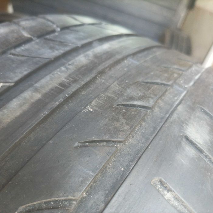 Разпродажба! 2 бр нископрофилни гуми Дънлоп Спорт Макс 225  40 18