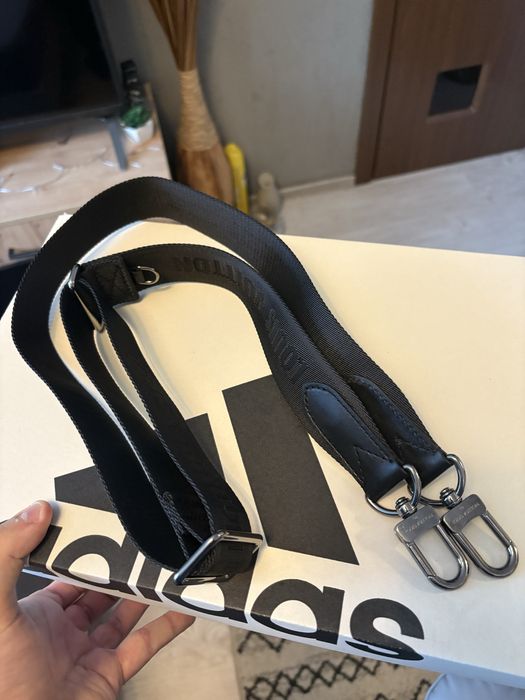 Curea Geanta , borseta, bagaj Louis Vuitton Nou! Original! Schimb!