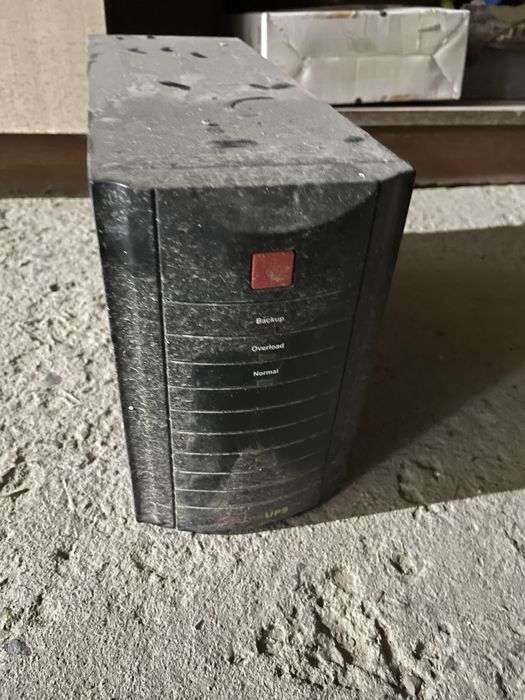 Продаю ИБП APC Smart-UPS, рабочий, в хорошем состоянии