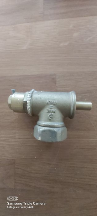 De vânzare vană cu 3 căi!