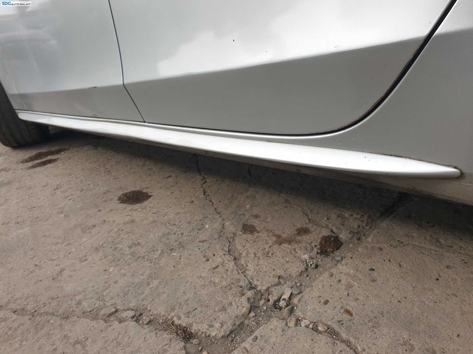 Prag Ornament S Line Stanga Audi A4 B8 NFL Non Facelift 2008 - 2015 Culoare LX7W [K2311]