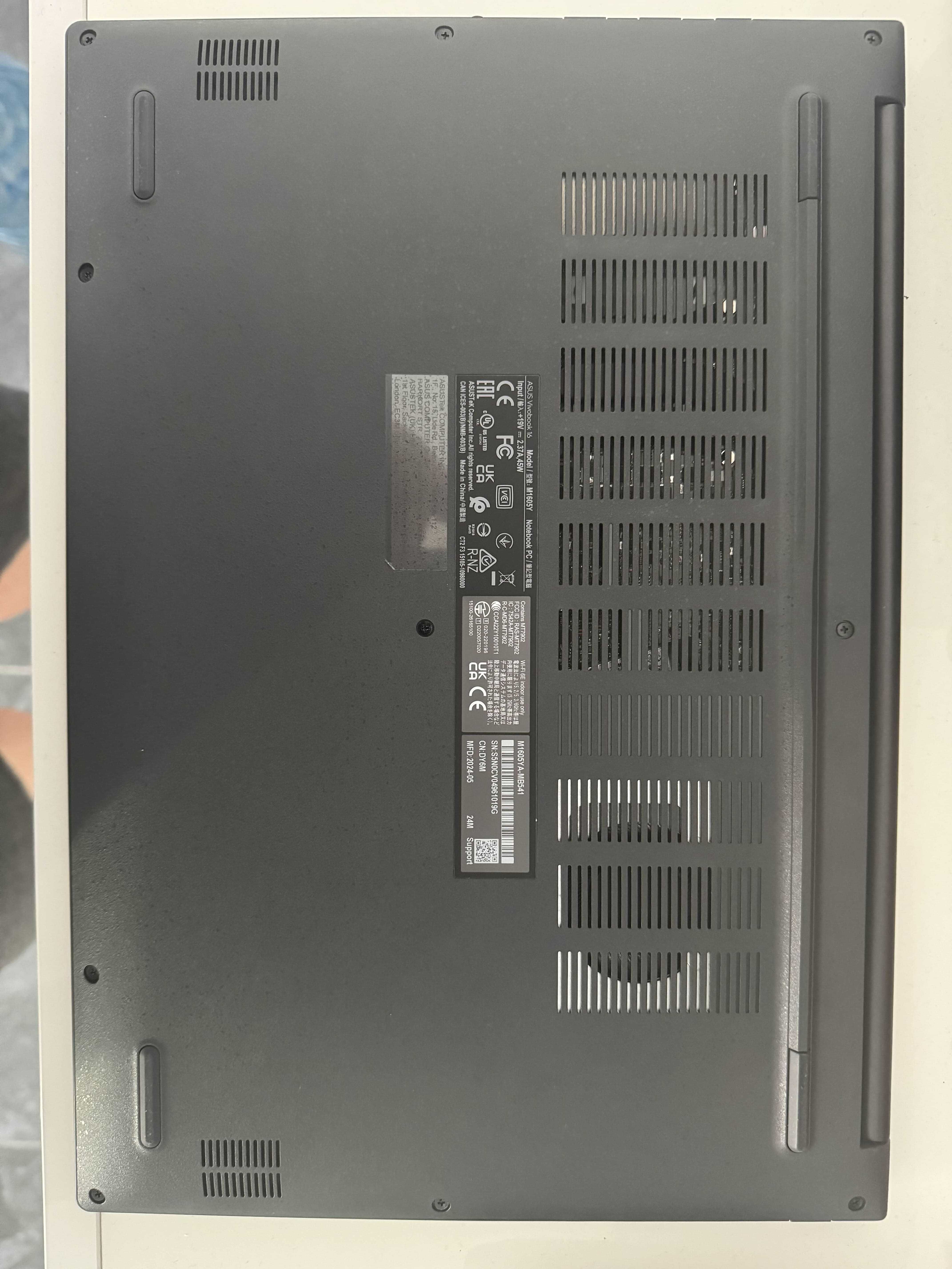 Laptop ASUS Vivobook 16 M1605YA