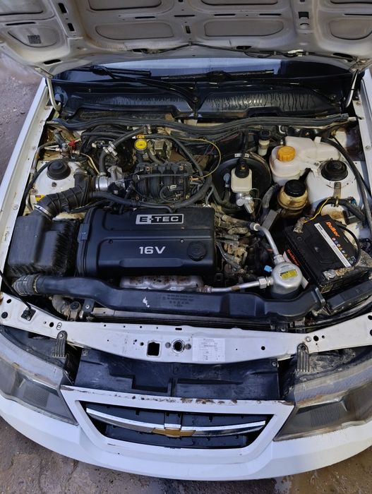 Nexia 2 1.6 sotiladi