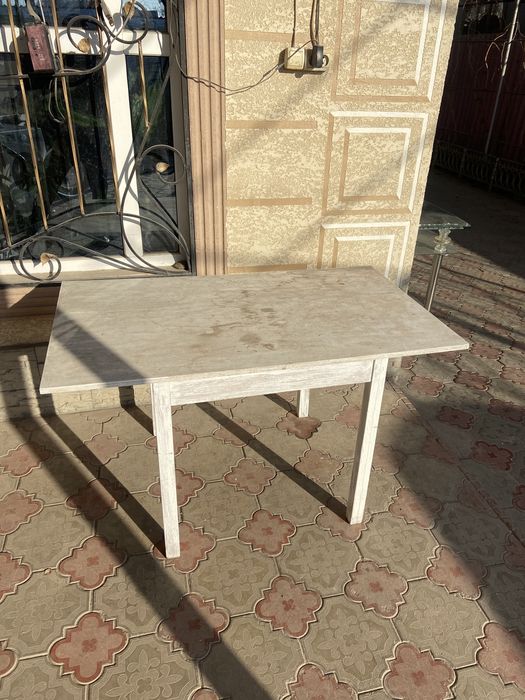 Продам стол на кухню