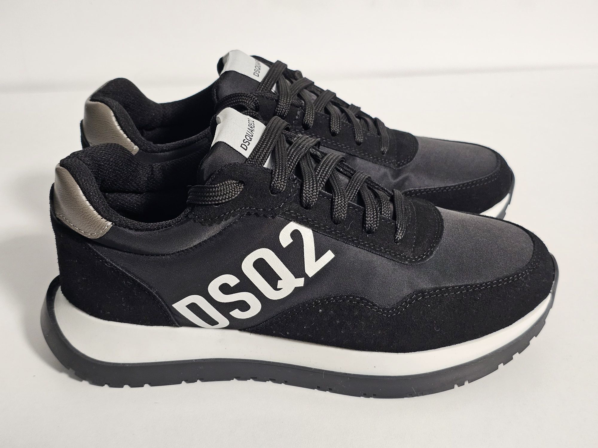 Adidași dsquared