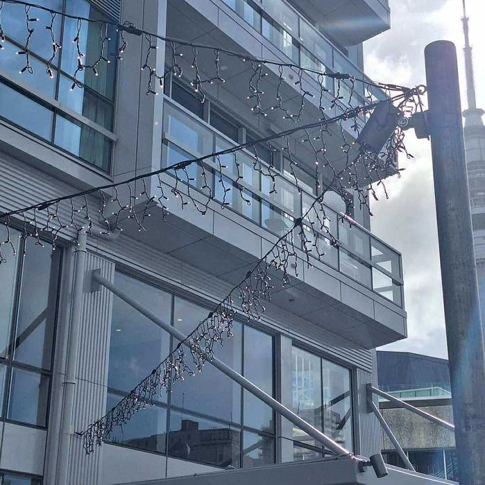 Външни професионални коледни лампички за Фирми, Хотели, Общини и др.