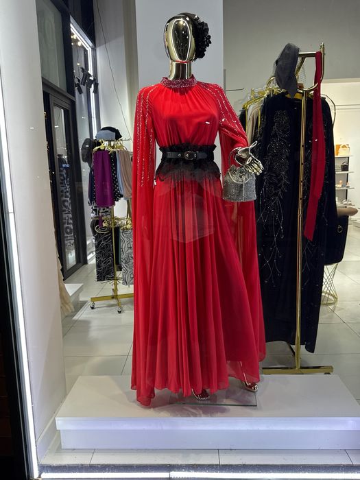 Ayollar kiyimlari abaya va harhil turdagi kiyimlar turkiya mahsuloti