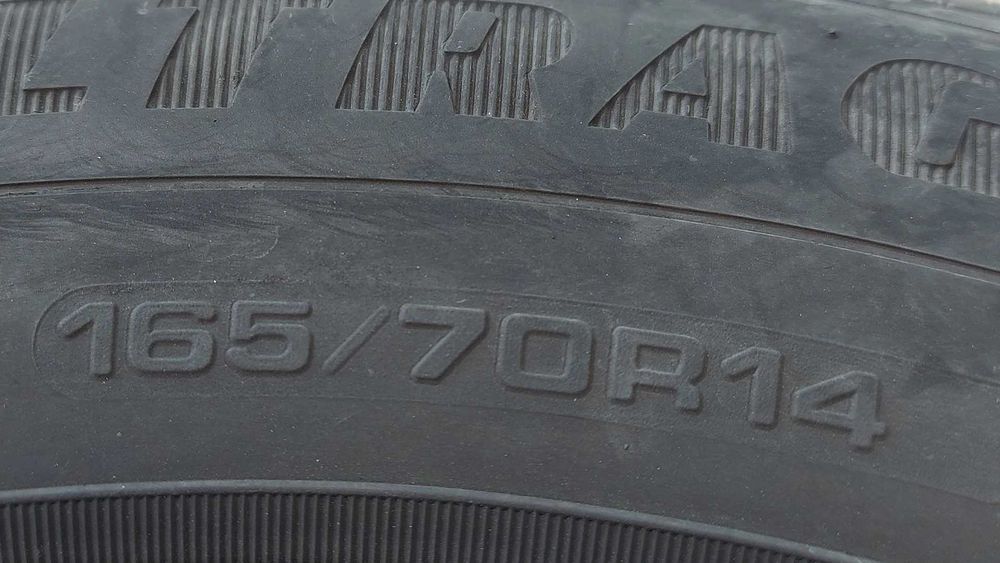 Goodyear 165/70/14 4 бр. зимни гуми на метални джанти