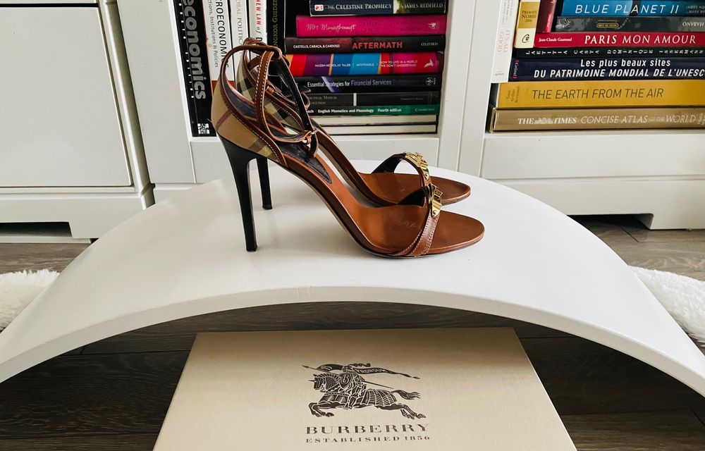 Sandale speciale Burberry