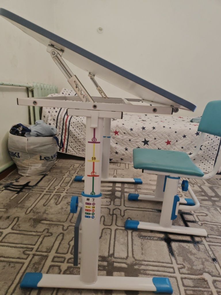 Детская парта + стул. Maktab bolalar uchun parta