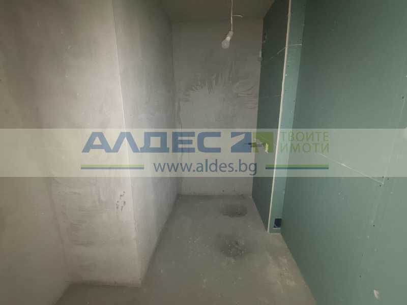 Продава се Едностаен апартамент в София, Център - 41 кв.м за 2757 €/кв.м - Снимка #3