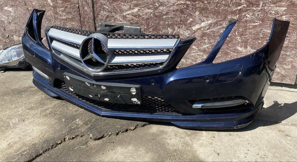 Bara Fata Mercedes E W212 complecta an 2010 Pret 2000 lei