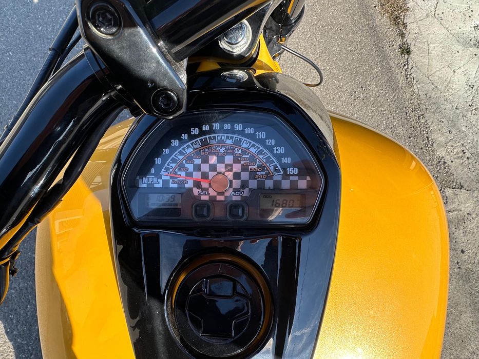 Suzuki Intruder 2008