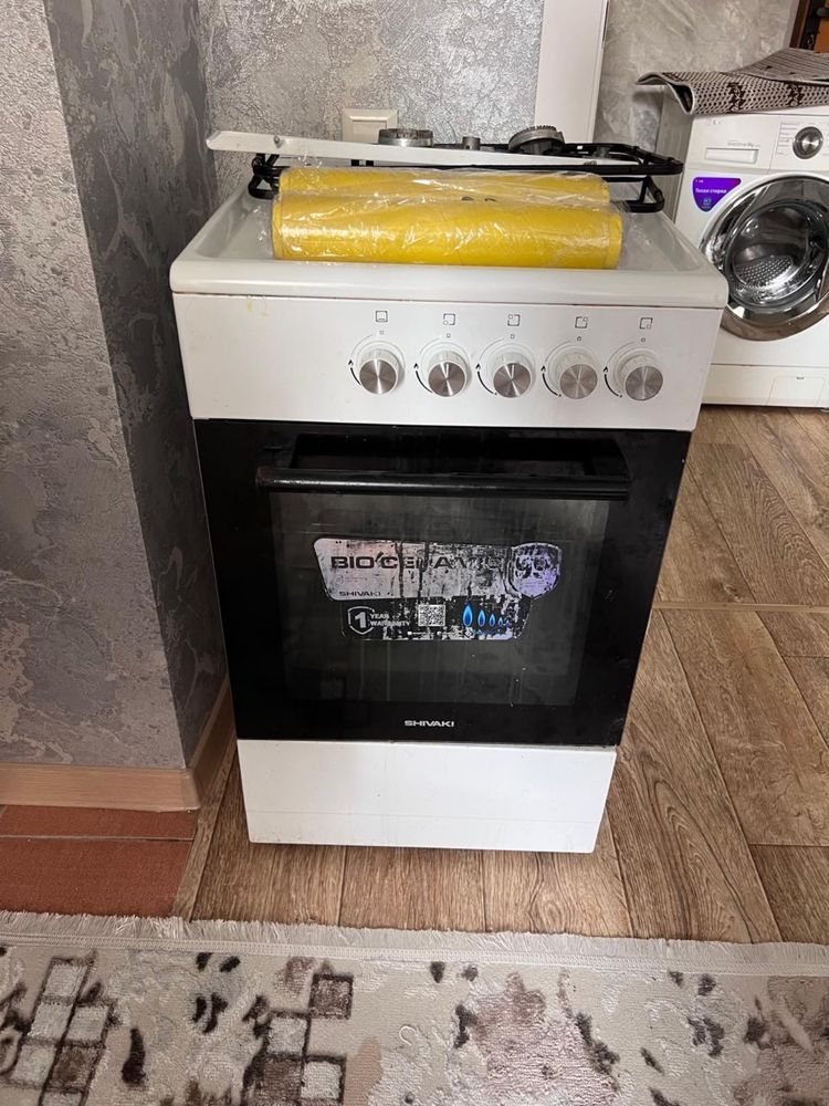 Продам газовую плиту