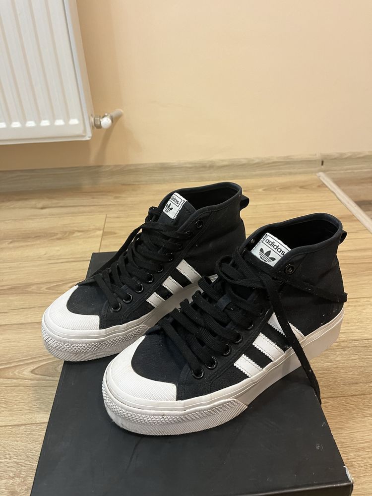 Кецове Adidas
