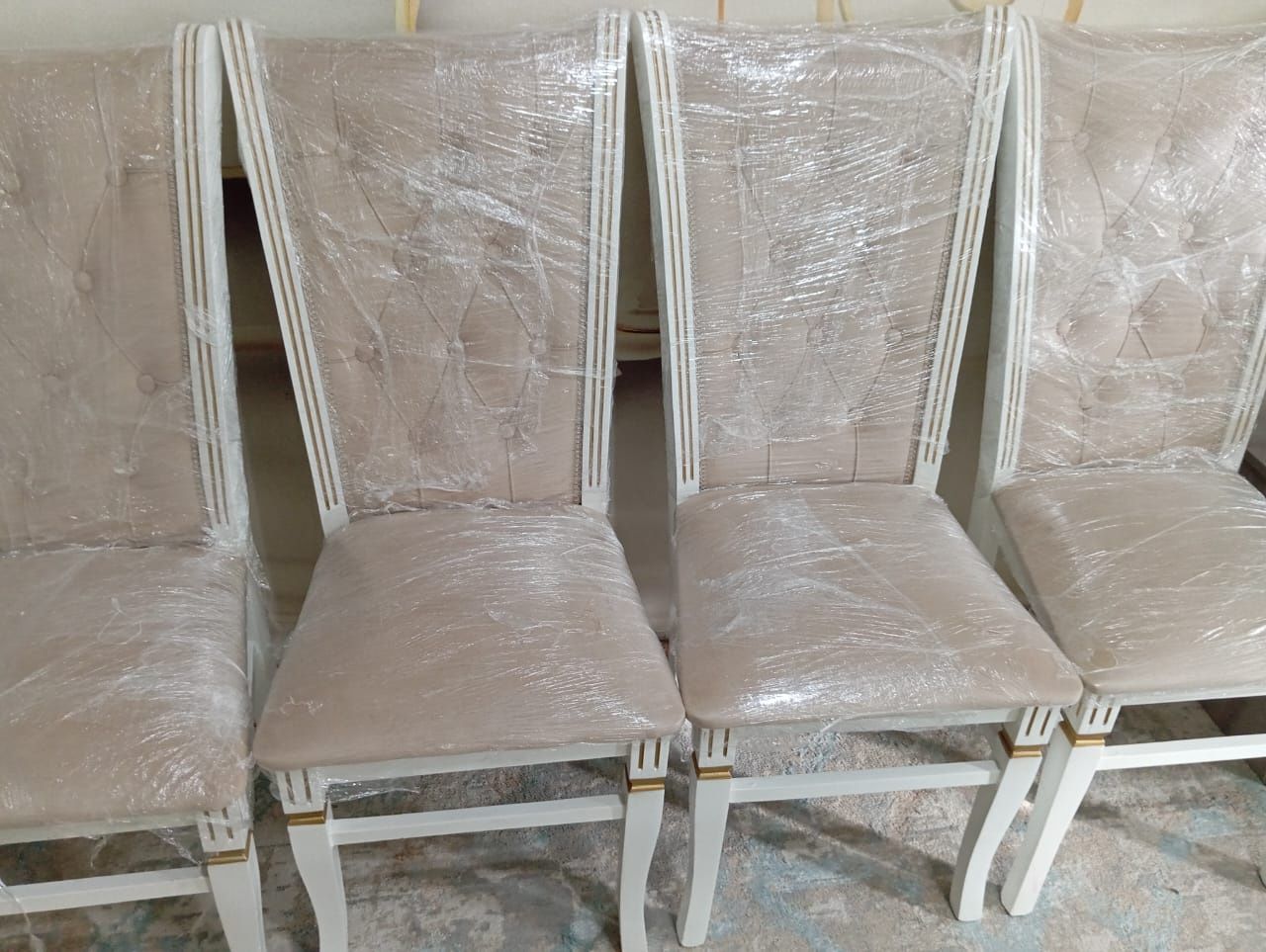 Продам стулья,почти новые