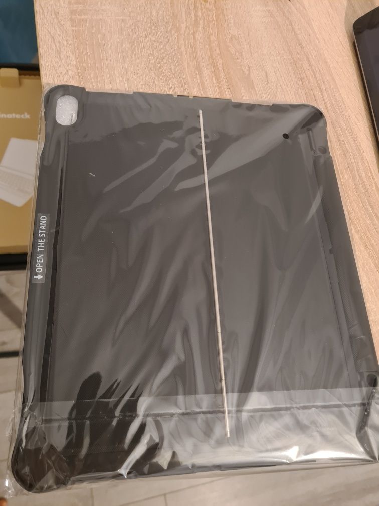 Husa cu tastatura ipad 12.9 inch ipad pro 2018 si air 4