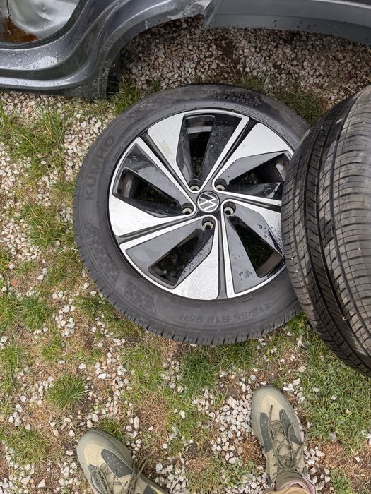 На части 2024 Volkswagen taos , SE