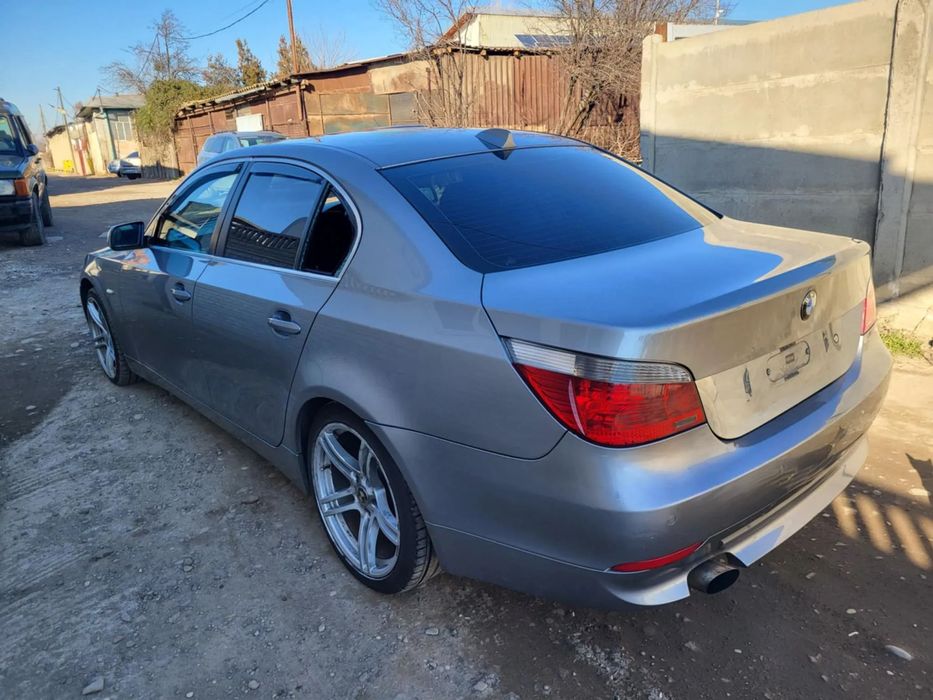 Bara fata/Capota/Aripi/Faruri /Trager BMW E60 520 D M47 163 CP AN 2006