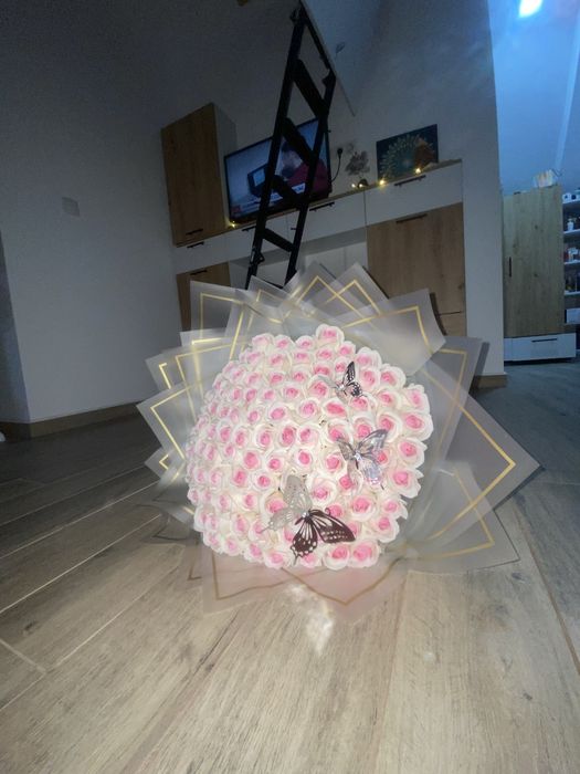 Buchet 101 trandafiri de sapun