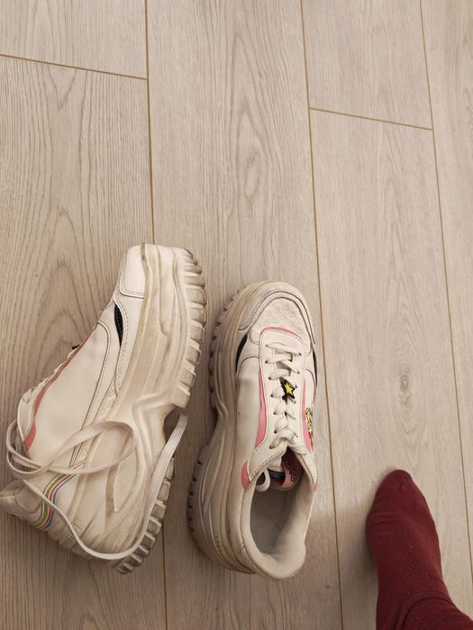 Кроссовки от бершка 37- 38 размер