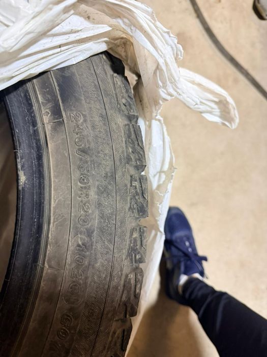 Зимние шины yokohamma 245/50/20