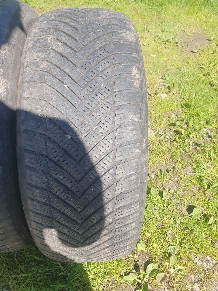 Cauciucuri 225/55R17