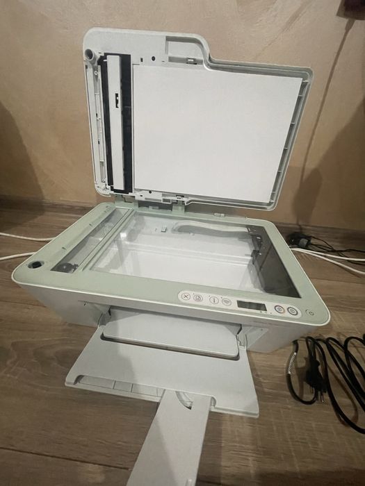 Imprimantă HP DeskJet Plus 4122 All-in-One