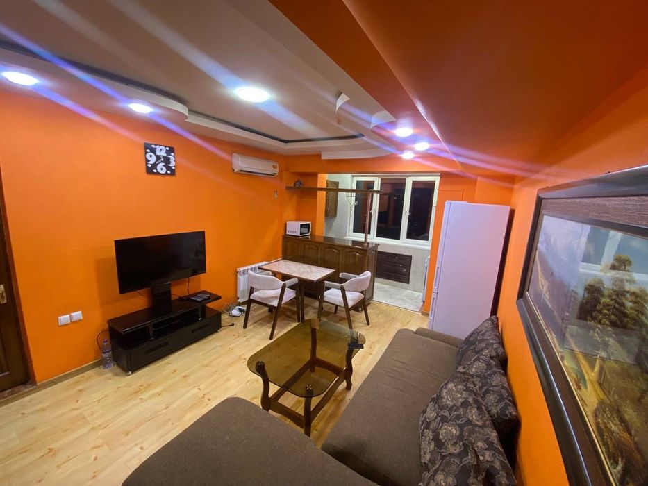 Ойбек Карейская пасолства 2 комнтная квартира аренда