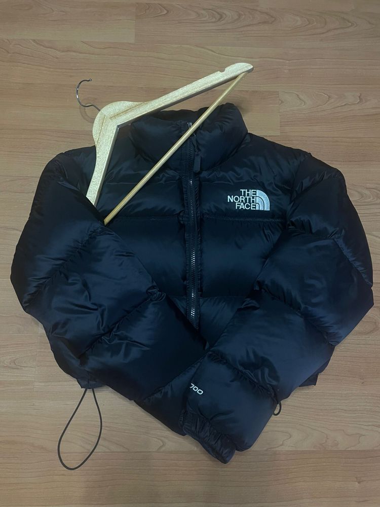 The North Face Nuptse 700 Woman