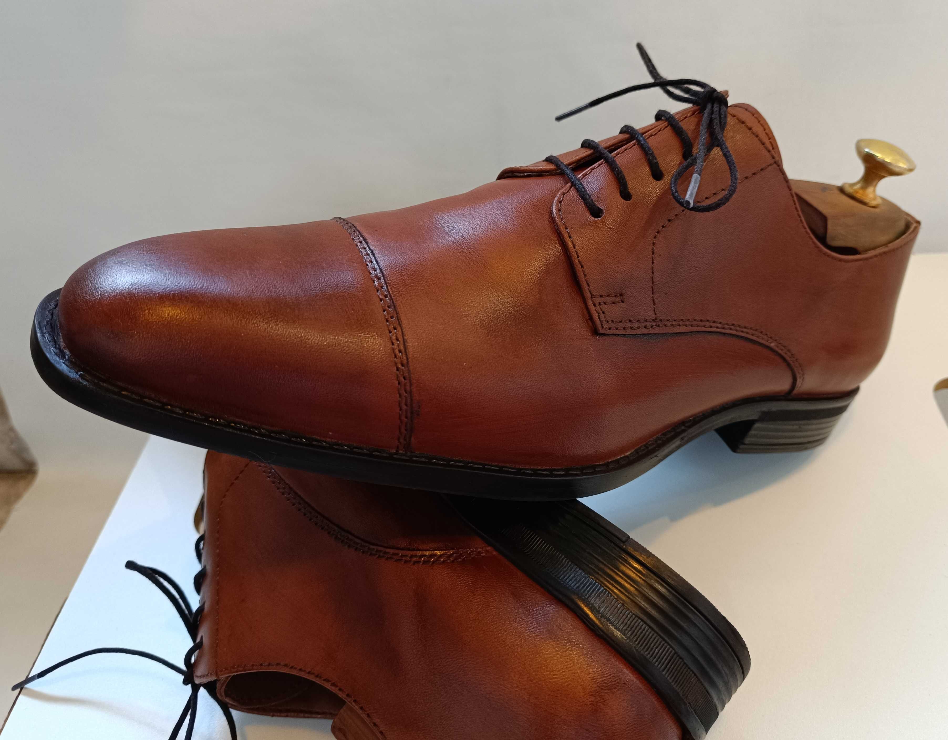 Pantofi derby cap toe 43 lucrati manual Lazzareli NOI piele naturala