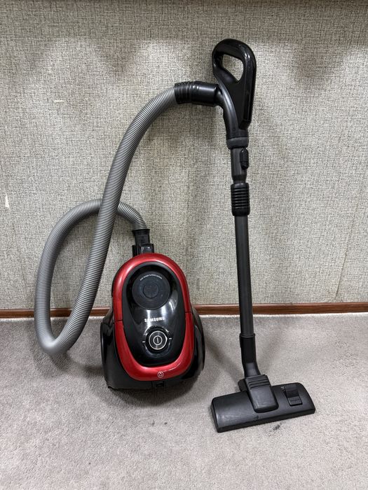 Samsung пылесос Б/У своя в идеальном состоянии