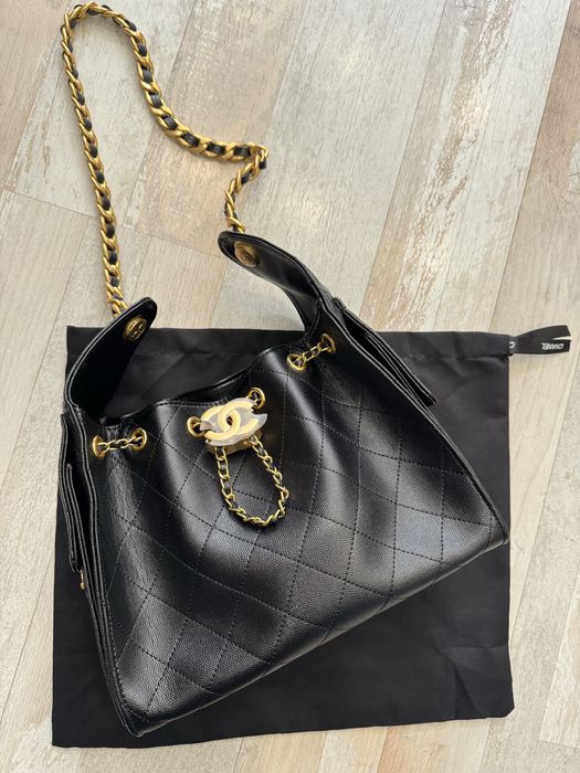 Chanel черна кожена чанта