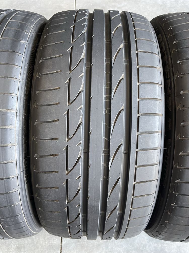Set anvelope cauciucuri vara Bridgestone 245 40 R18  93Y cu profil noi