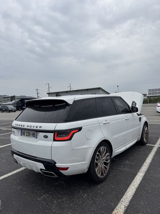 Range Rover Sport Hse Facelift Alb perla 306 cp probleme la motor
