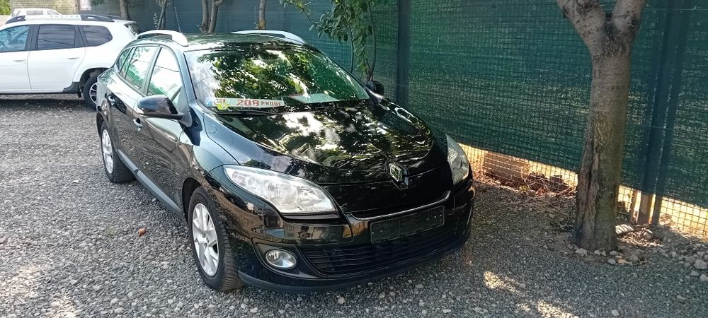 Renault megan 3  1.5 dci Km REALI se trec pe factura Carte service Ren
