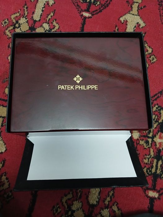 Часы сотилади  PATEK PHILIPPE