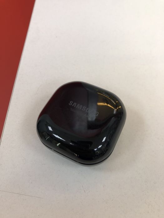 Наушники Galaxy Buds live (p25)