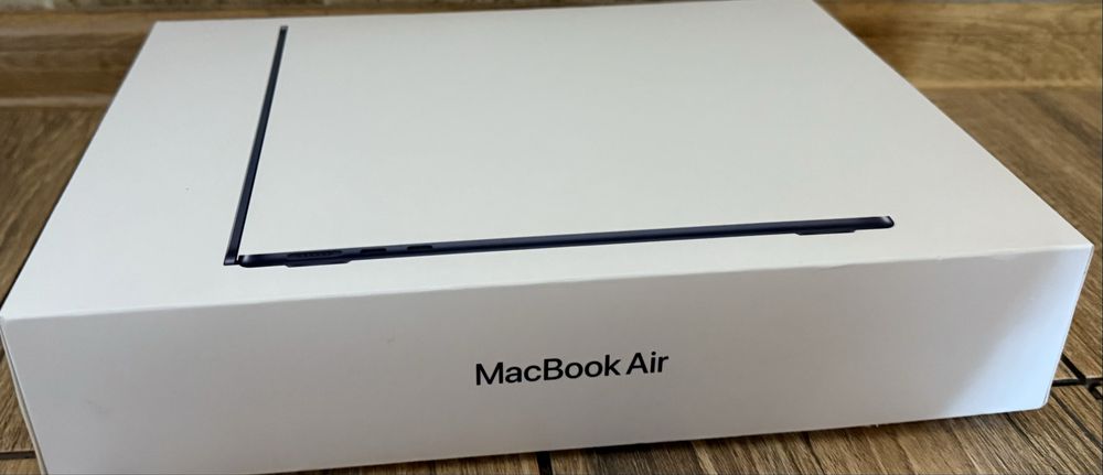 Apple MacBook AIR 13, procesor apple M2, 256 GB SSD, Midnight
