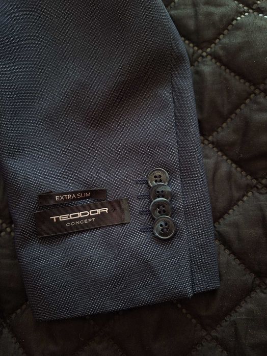 Сако и Панталон TEODOR