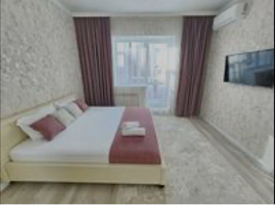 Посуточно 2 комнатная квартира Встреча Юга Восток