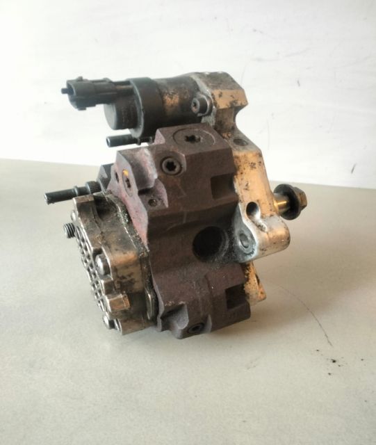 Pompa inalta presiune  8200170377 Renault Master  seria