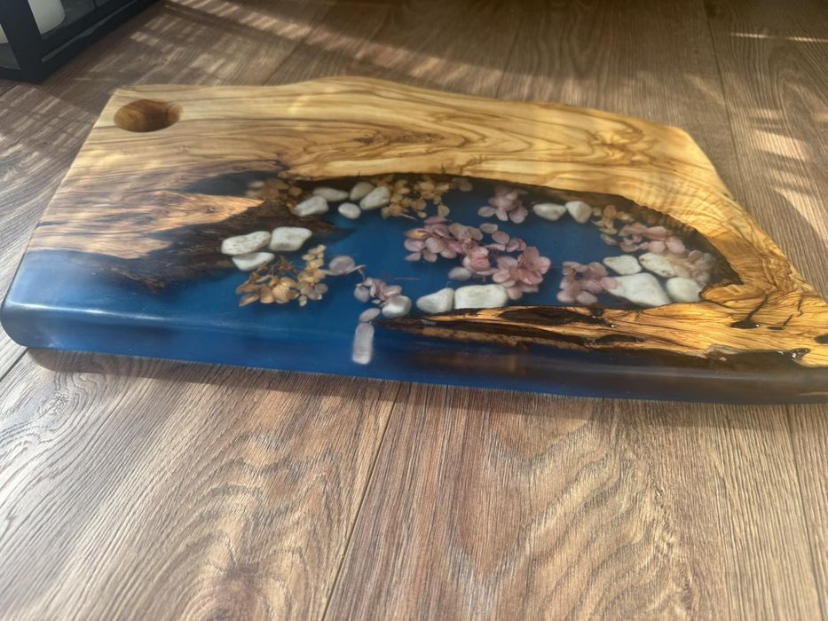 Дъска с епоксидна смола и маслина