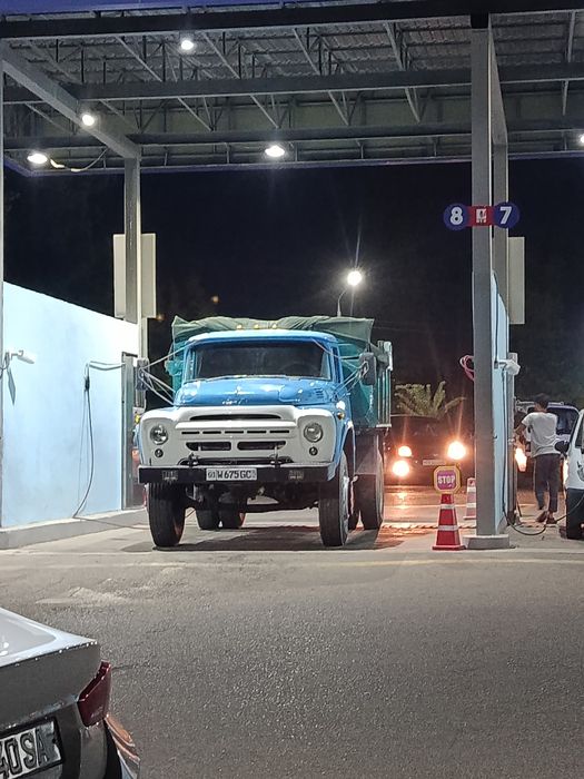 Zil 130 Samosval Rama Butun Mator ural radiator ural Xolati zor