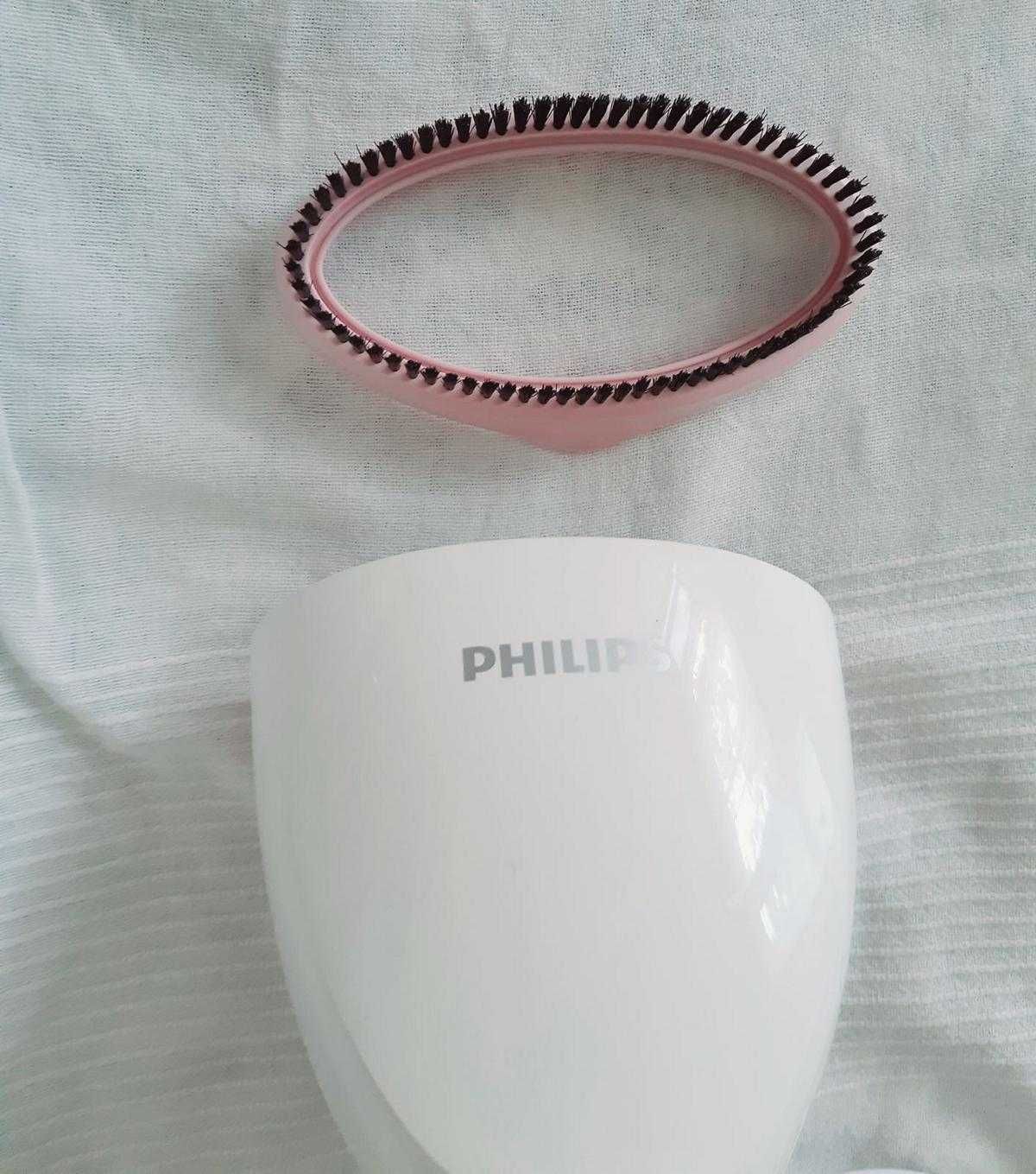 Уред Philips GCS299 за вертикално гладене с пара