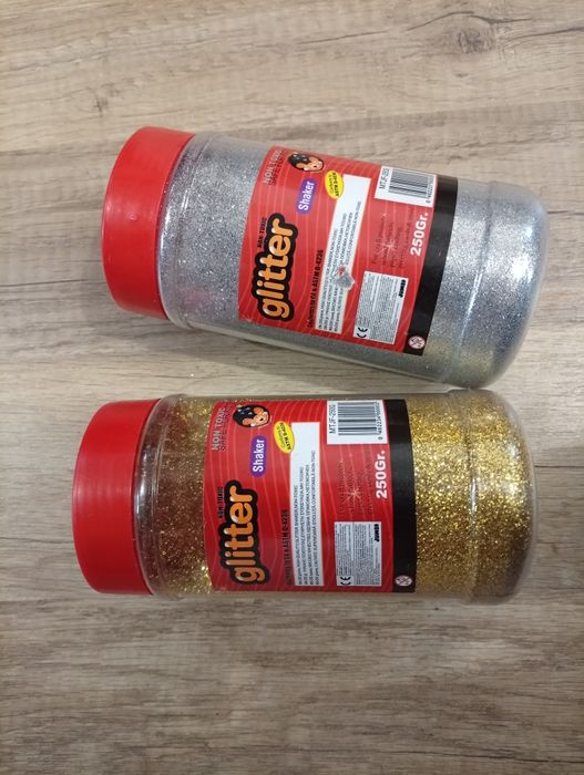 Буркани със сребрист и златист брокат за ръчно творчество