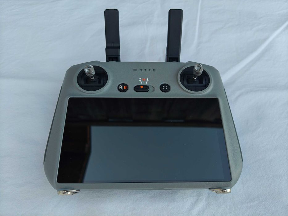 DJI Mini 4 Pro Fly More Combo cu RC2 – în cutie, în garanție + BONUS