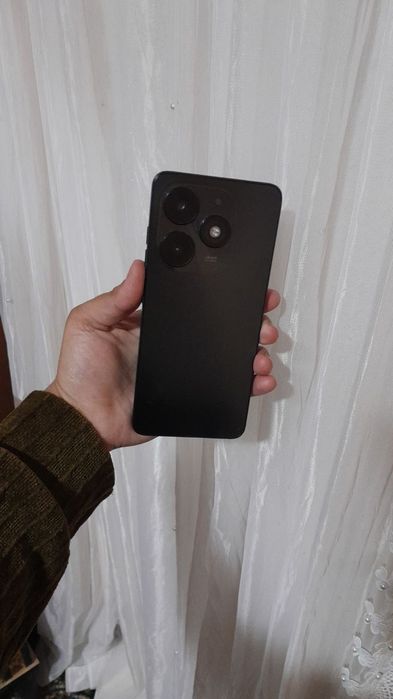 Tecno spark 2024 8/128