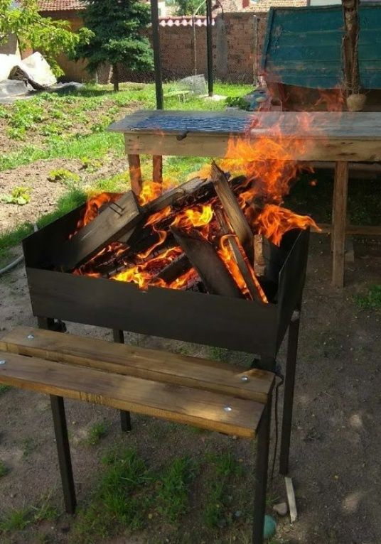 Скара/барбекю на дървени въглища с капак + масичка !