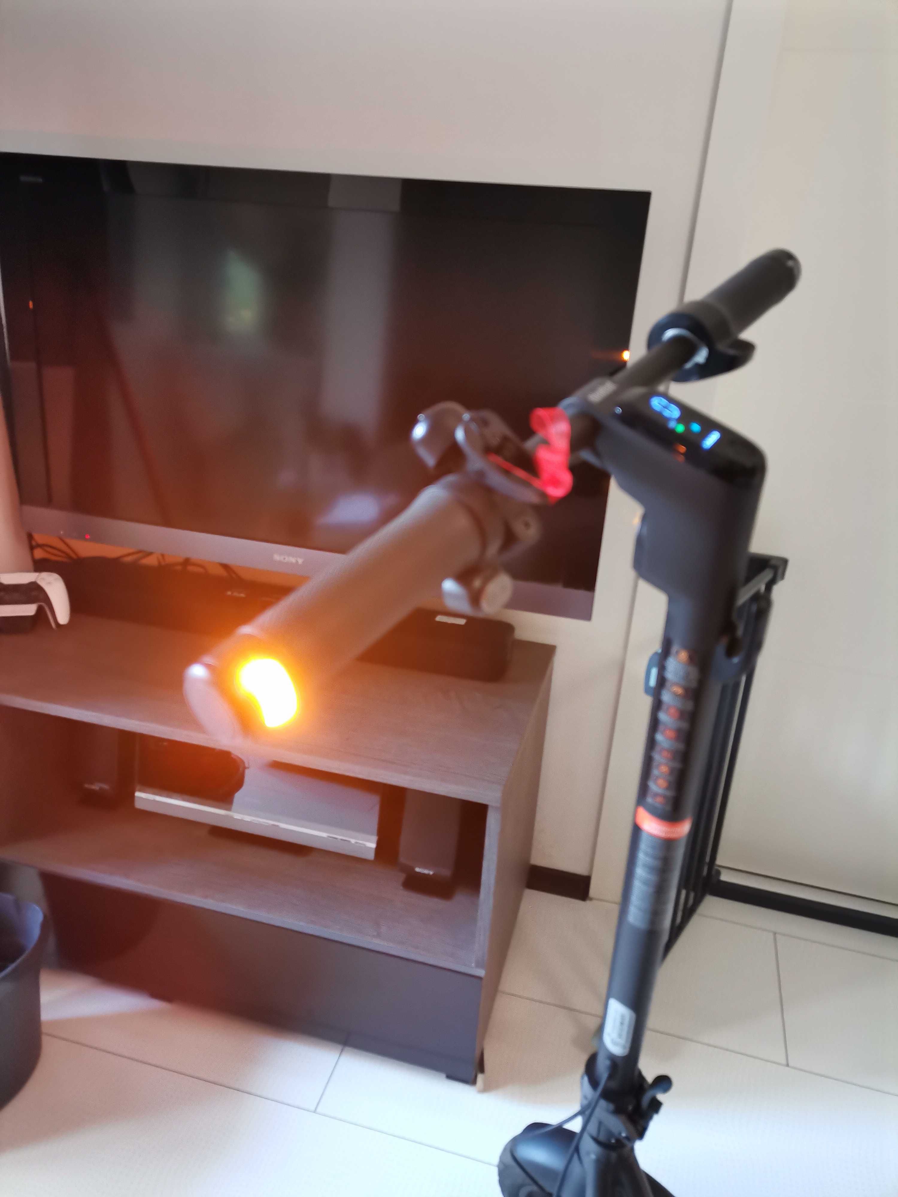 Електрически скутер тротинетка SEGWAY F2 ninebot